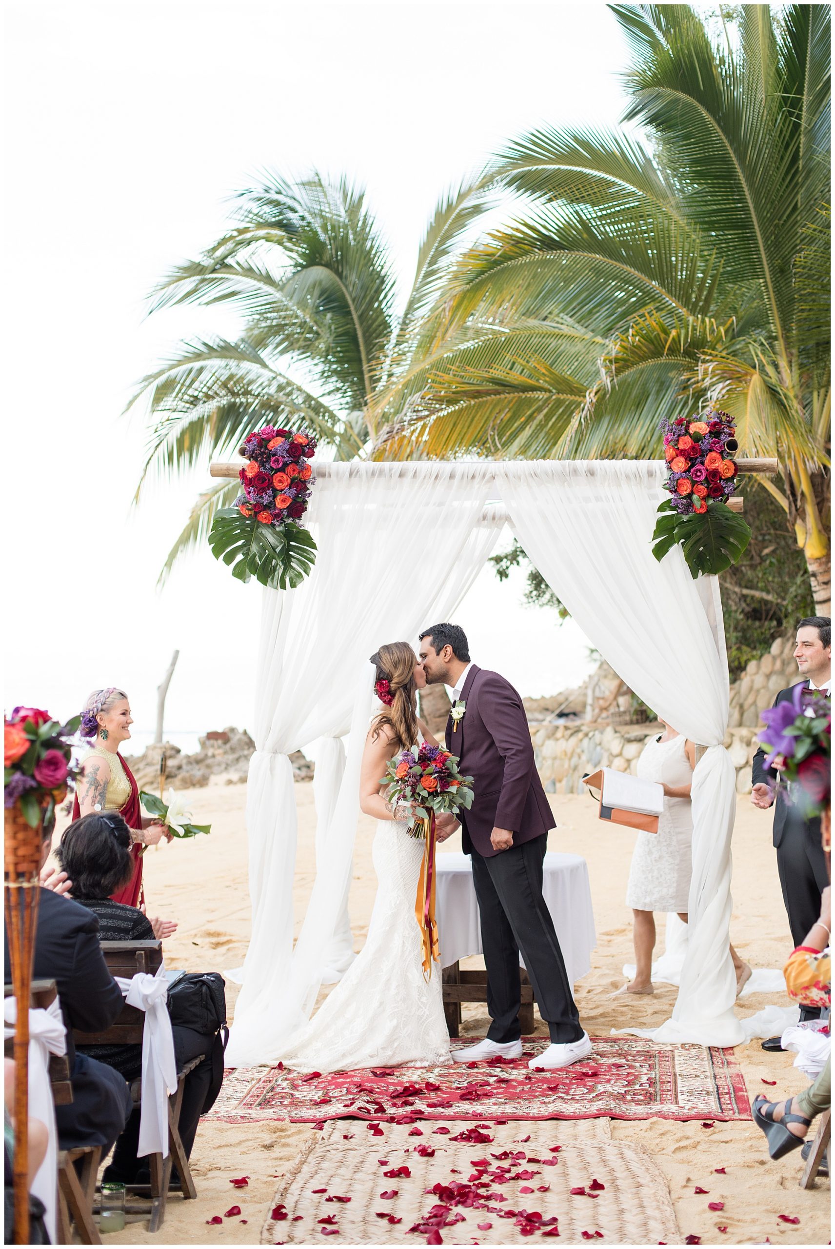 las caletas wedding ceremony bride and groom kissing