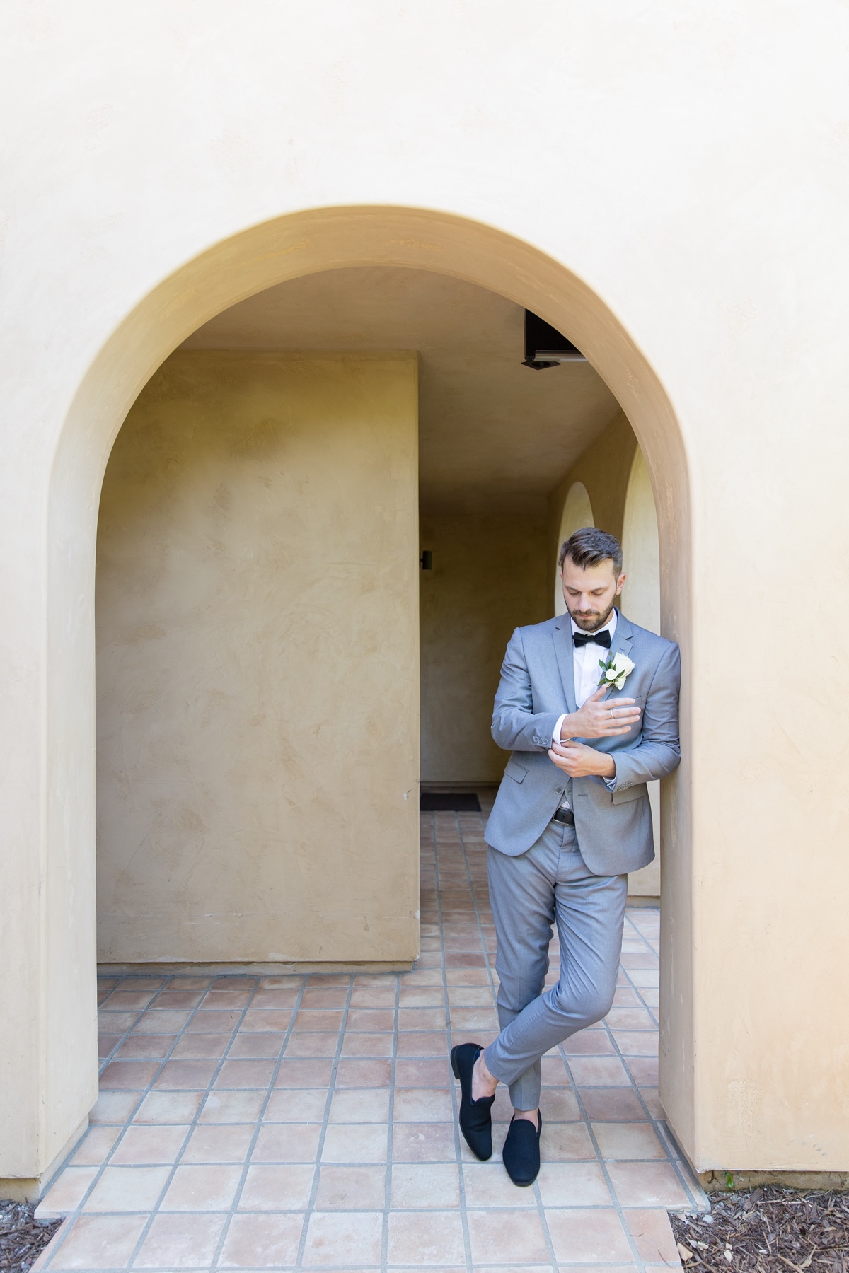 groom portrait