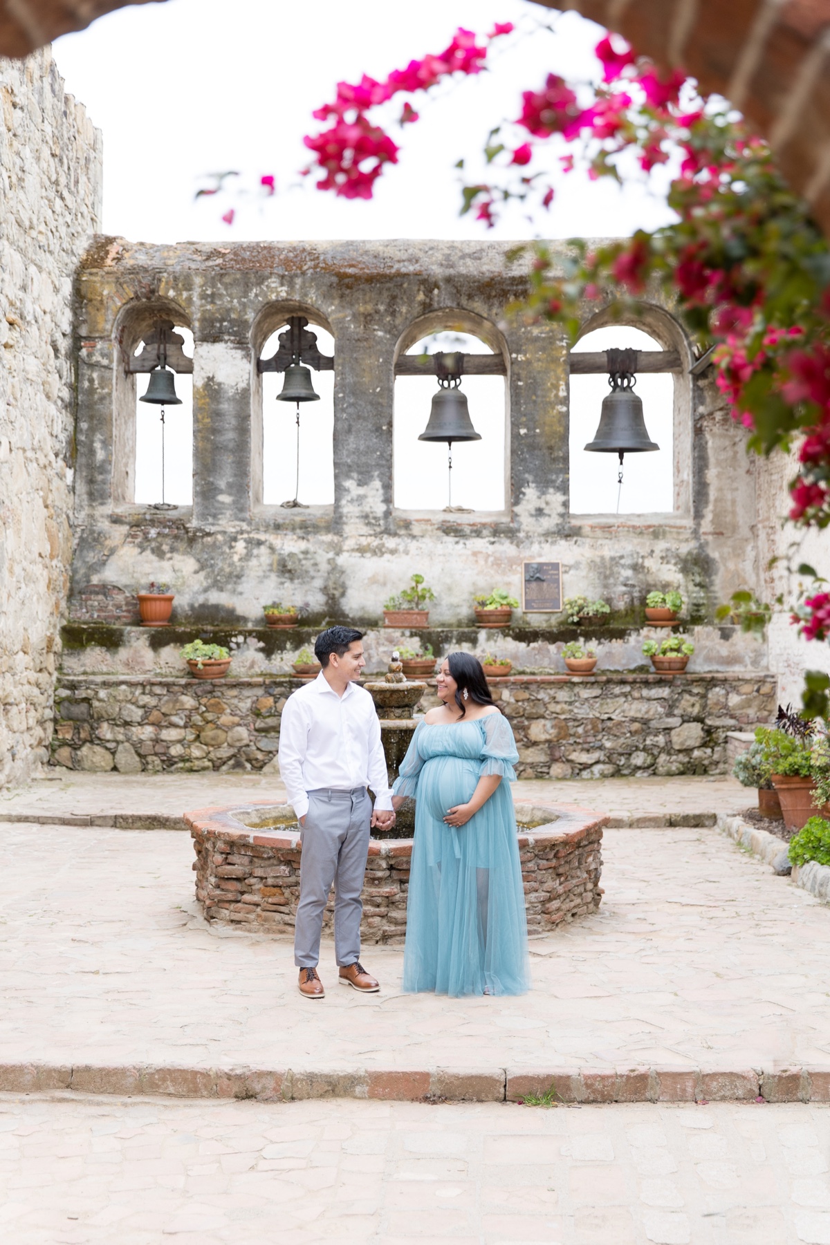 oc maternity photographer at mission san juan capistrano 