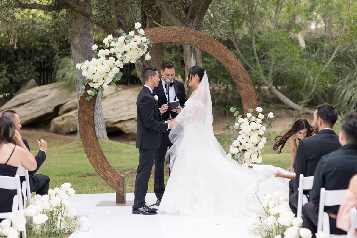 Hummingbird Nest Ranch Wedding ceremony