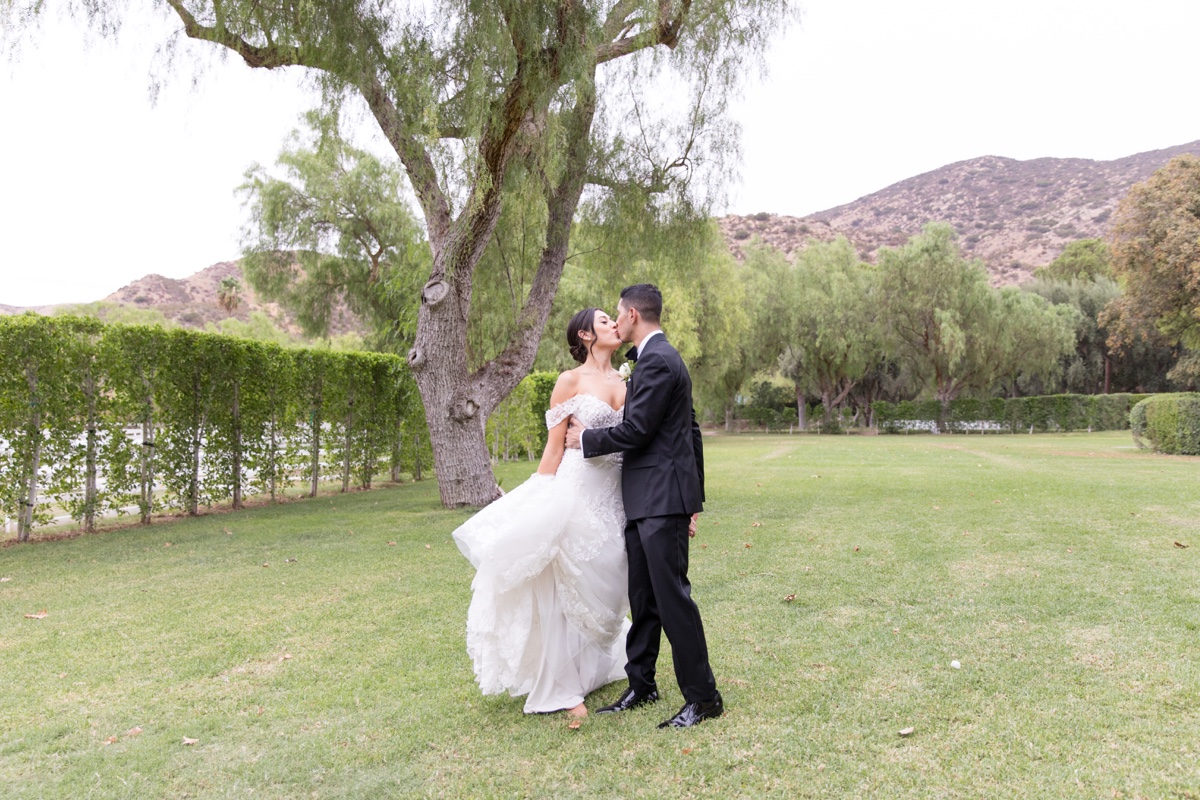 Hummingbird Nest Ranch Wedding