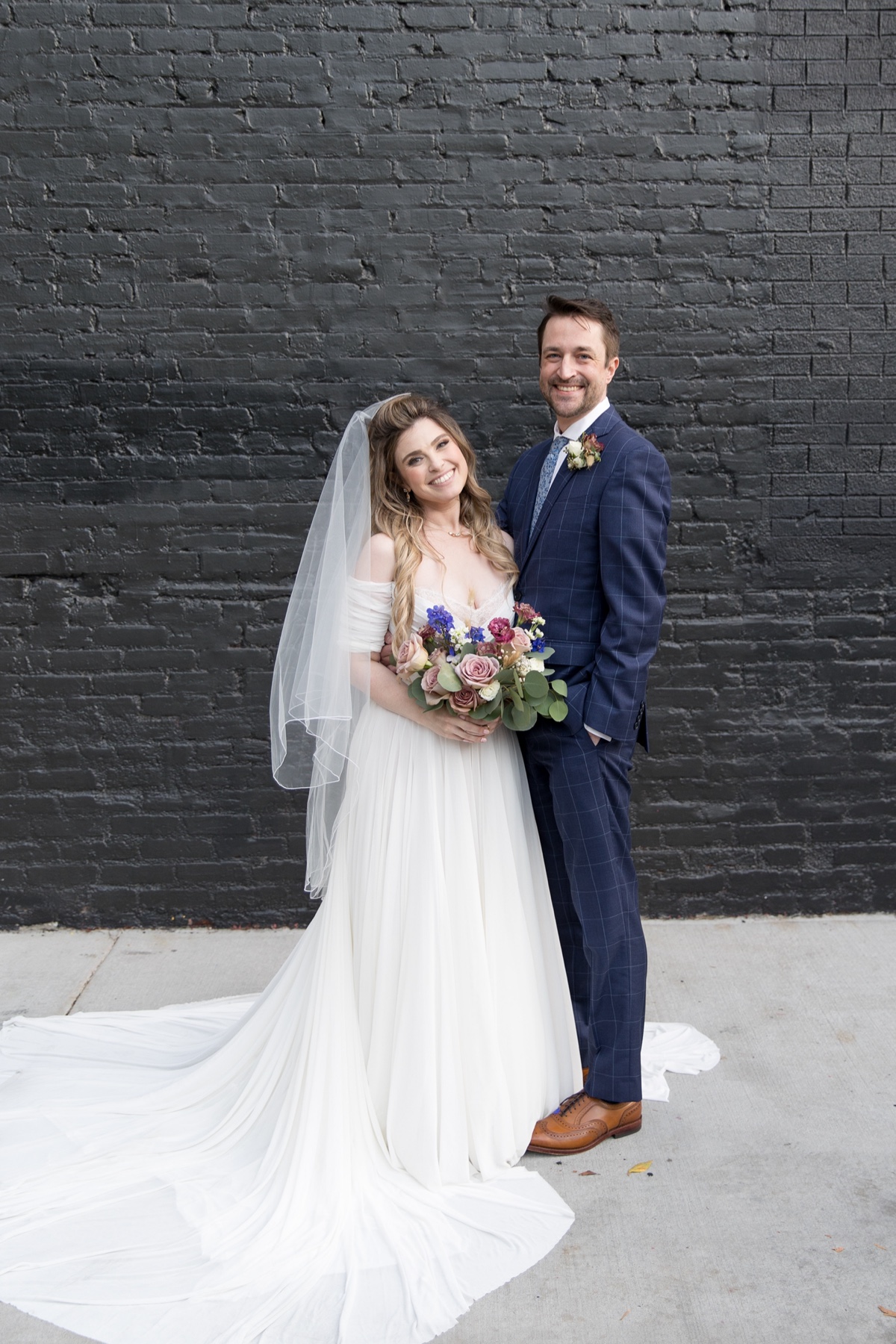 los angeles warehouse wedding at the hnypt