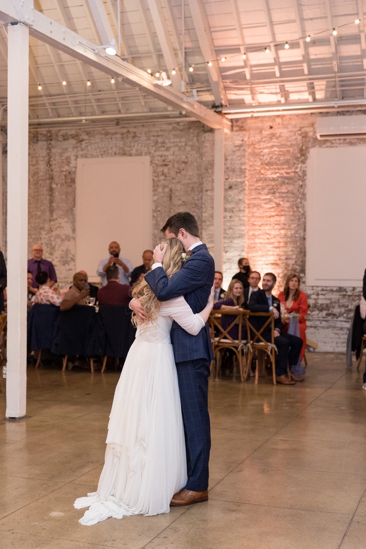 los angeles warehouse wedding at the hnypt