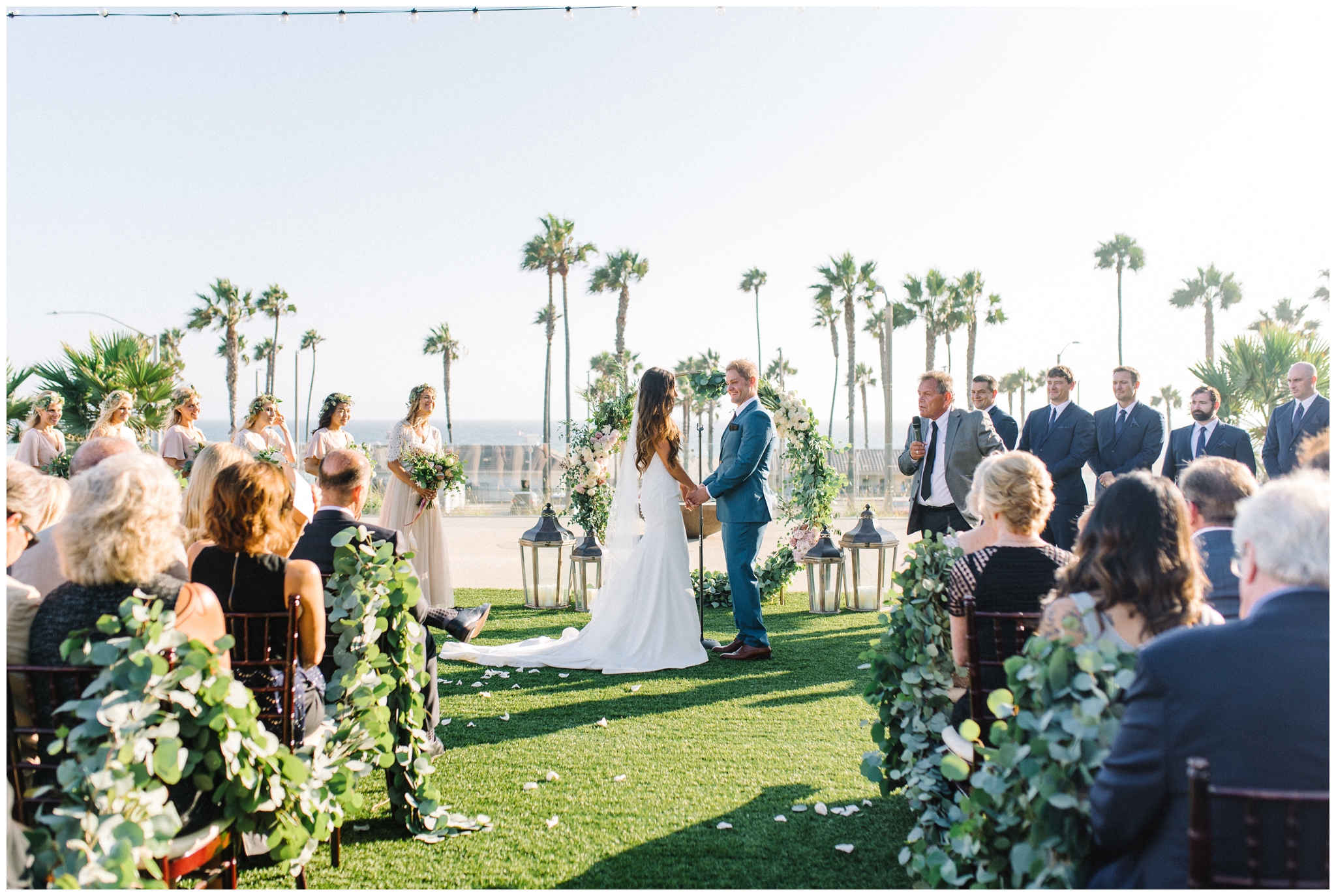 huntington beach outdoor wedding ceremony at pasea hotel and spa