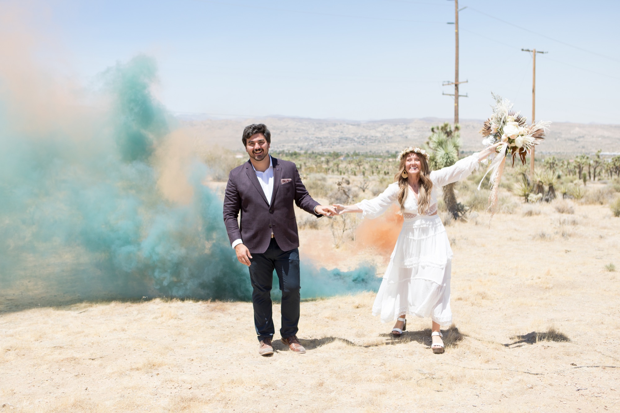 wedding smoke bombs by Smoke Effect